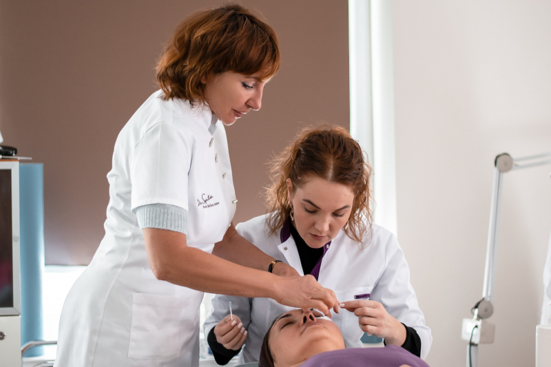Terapia botulinica (eliminazione delle rughe d'espressione) 